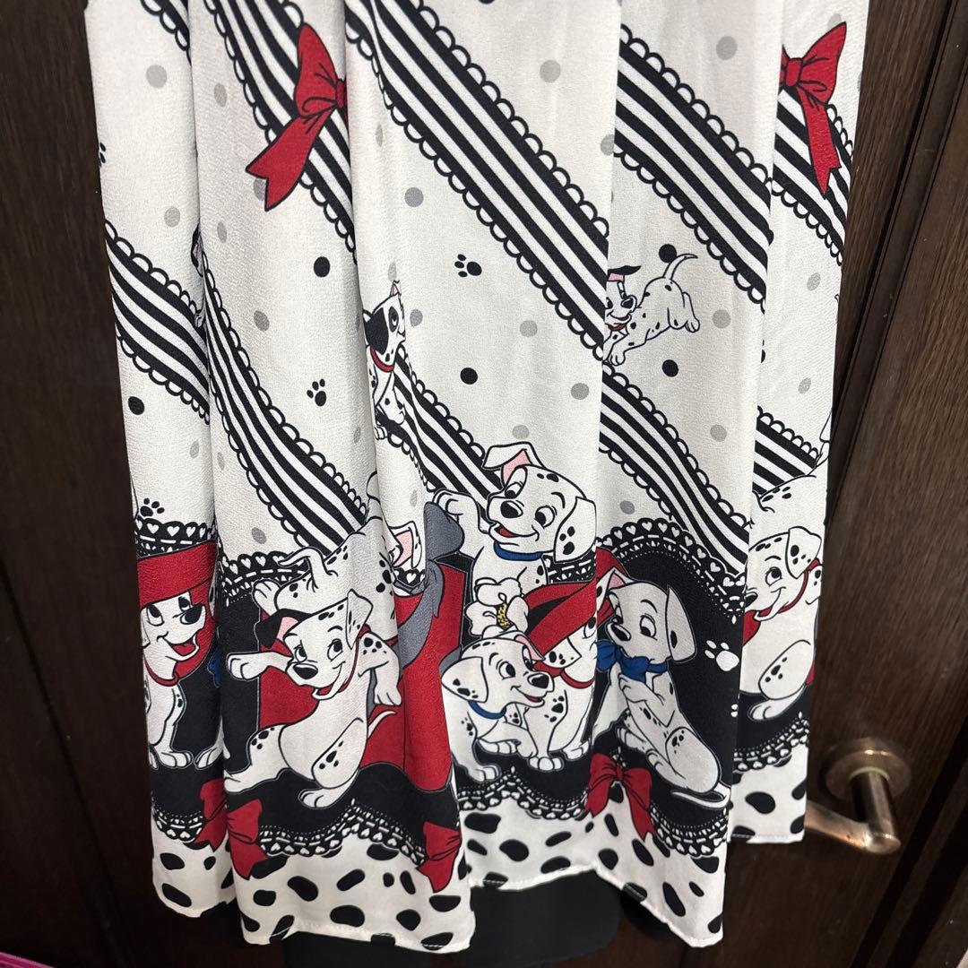 axes femme 101匹わんちゃん ワンピース