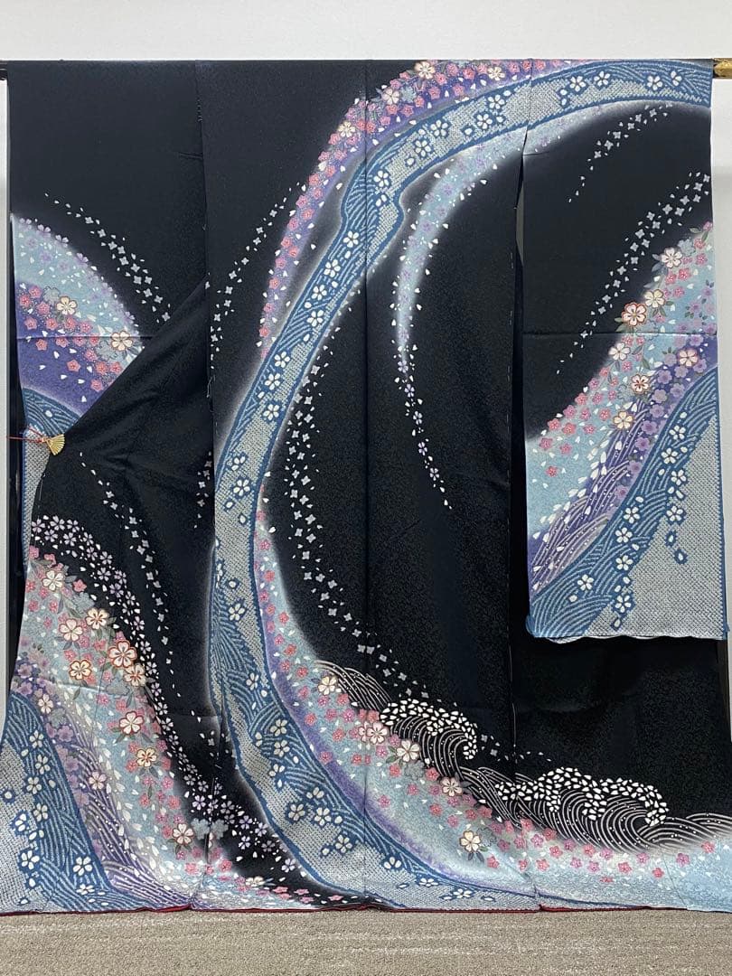 振袖 仮絵羽 金通し 刺繍 金駒 金彩 紋意匠 正絹 未仕立て品 八掛付き