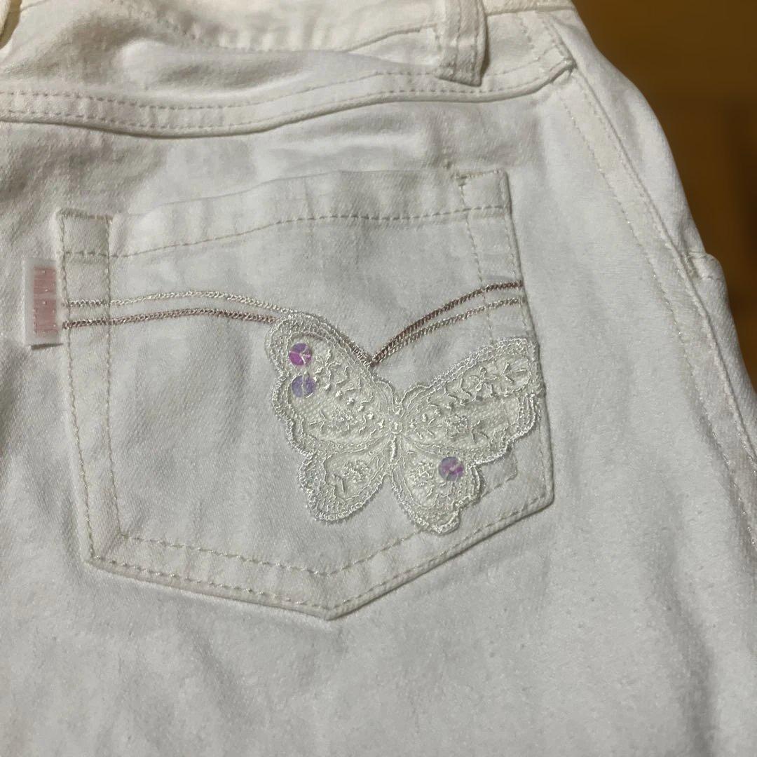 ピンクハウス　ホワイト デニムパンツ 蝶の刺繍付き