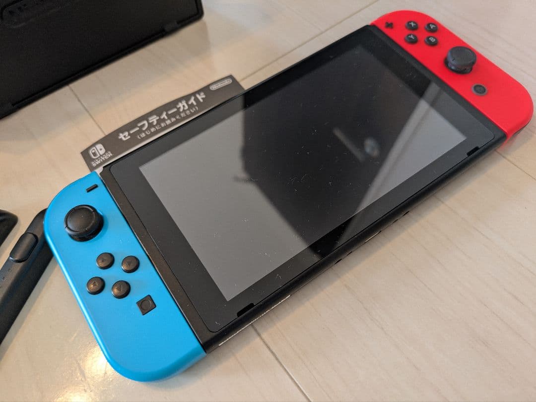 Nintendo Switch 本体 完備品　レッド　ブルー　すぐに遊べる