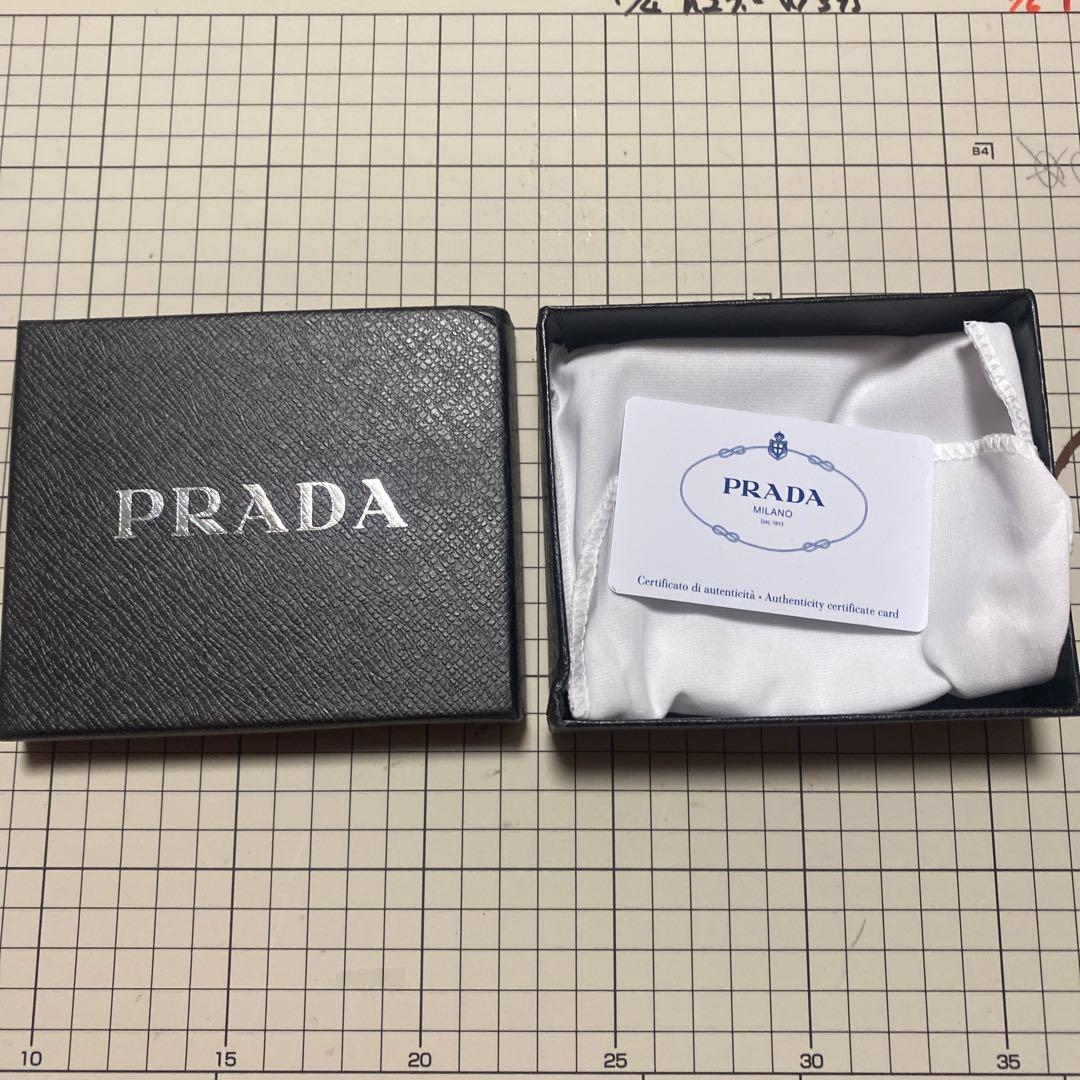 PRADA サフィアーノレザー 二つ折り財布 ネイビー