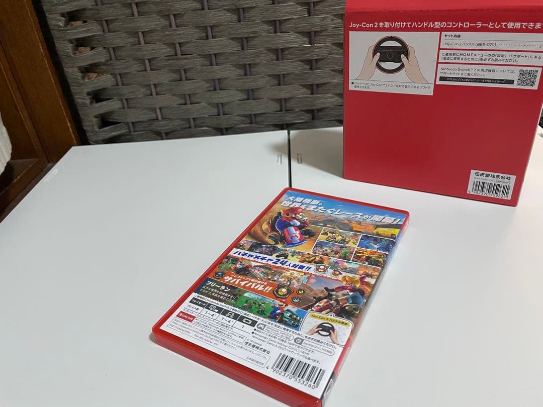 美品 任天堂 マリオカート ワールド + 純正 ハンドル 2個セット
