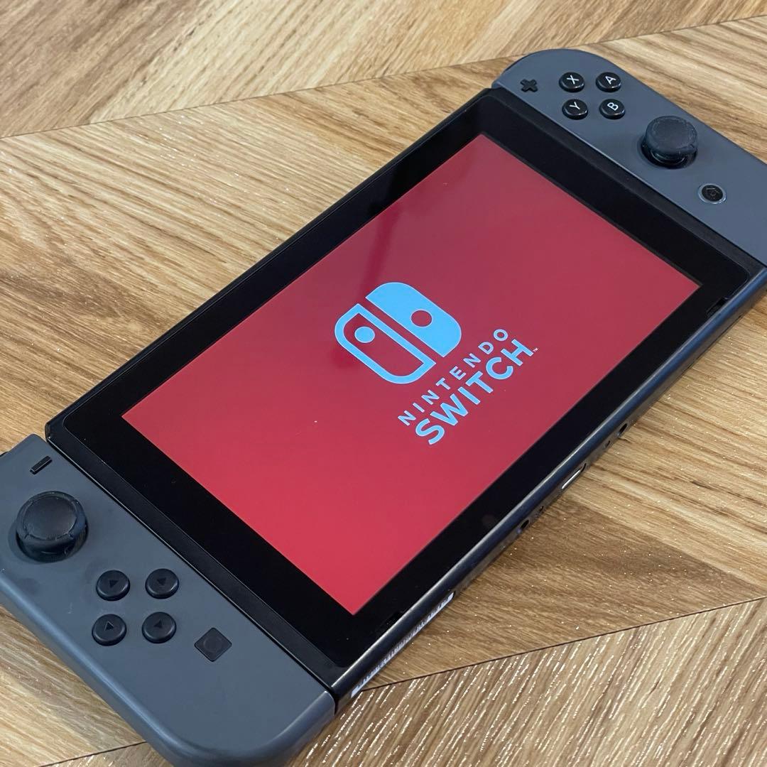 Nintendo Switch 本体・Joy-Con・スタンド・SDカード付
