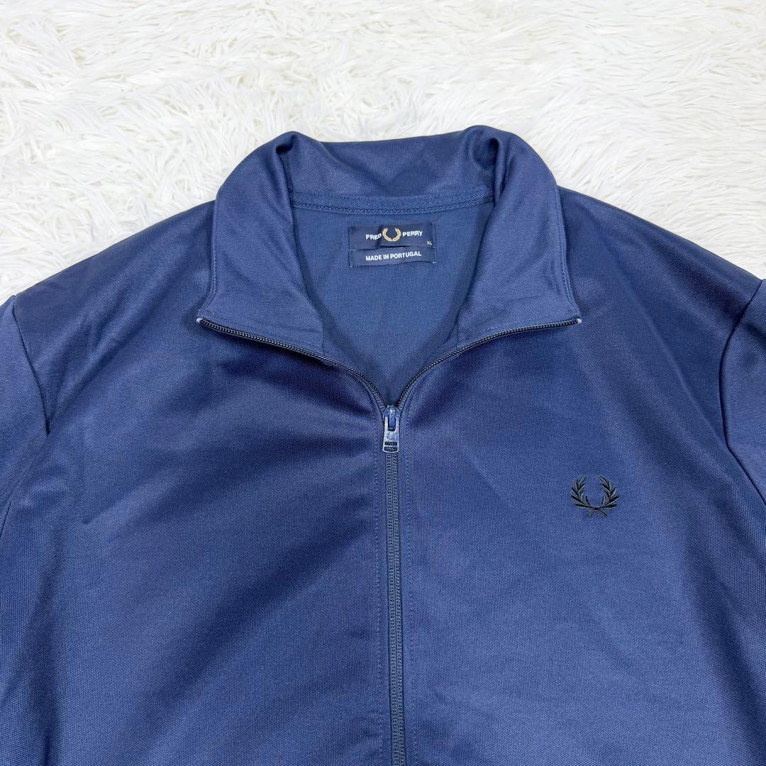 【美品】FREDPERRY フレッドペリー　トランクジャケット ストレッチ　刺繍