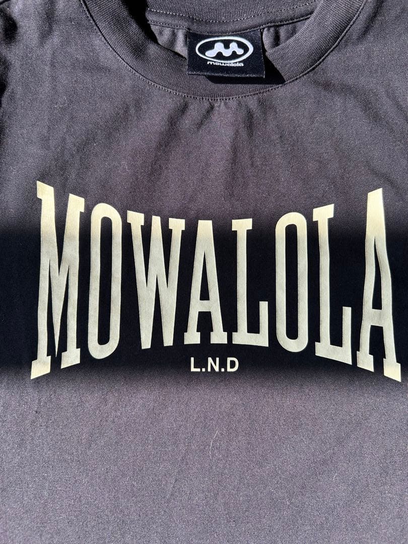 mowalola tシャツ
