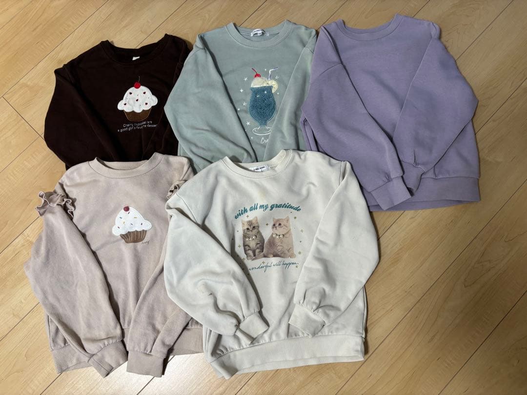 女の子　130 アウター　トレーナー　ニット　スカート　ワンピ　まとめ売り