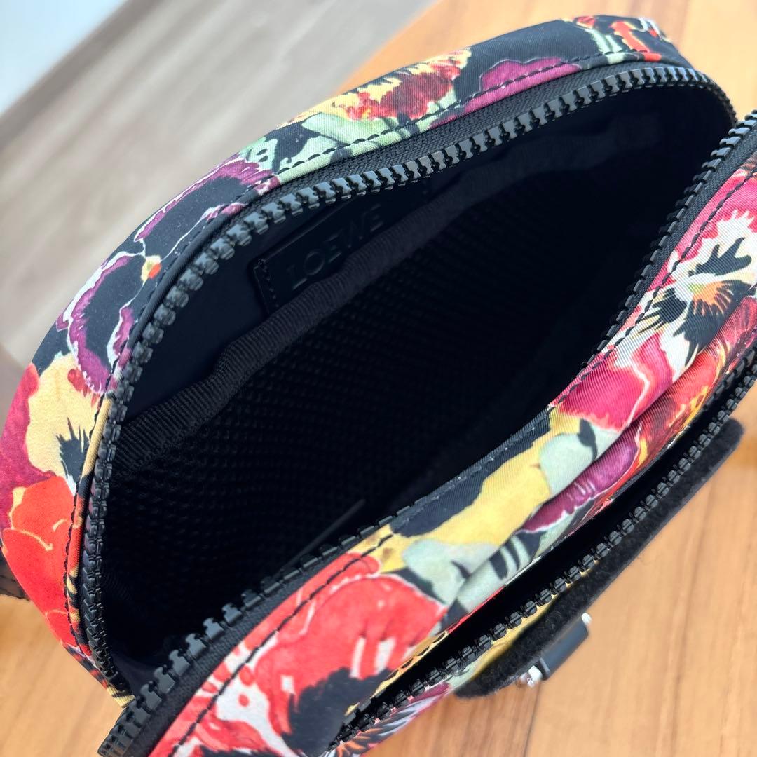 LOEWE ボディバック