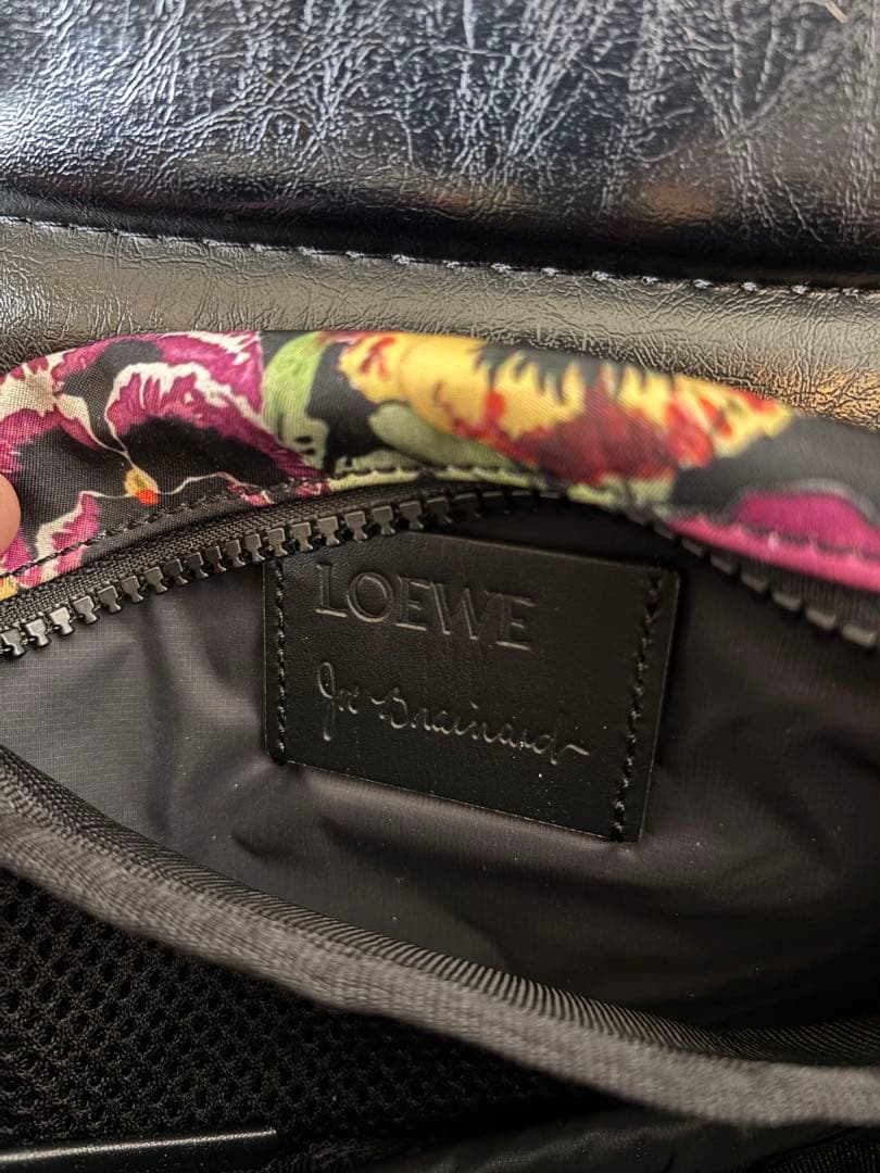 LOEWE ボディバック