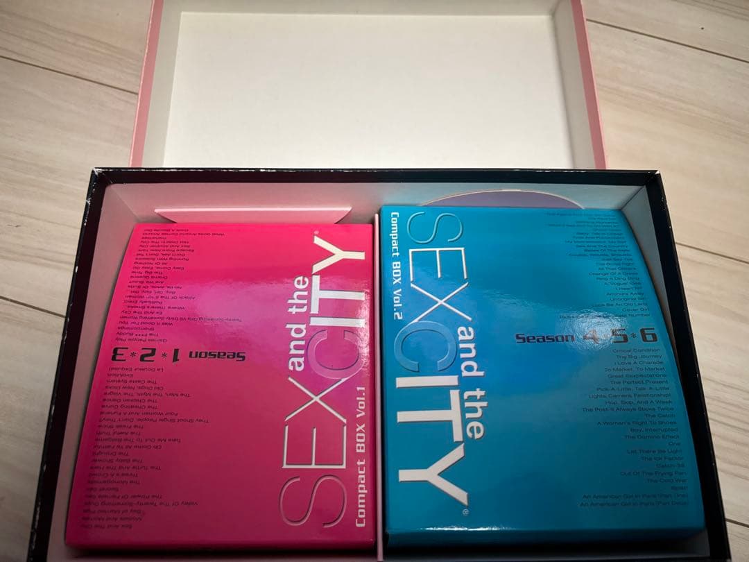 SEX and the CITY Shoebox:The Complete S…