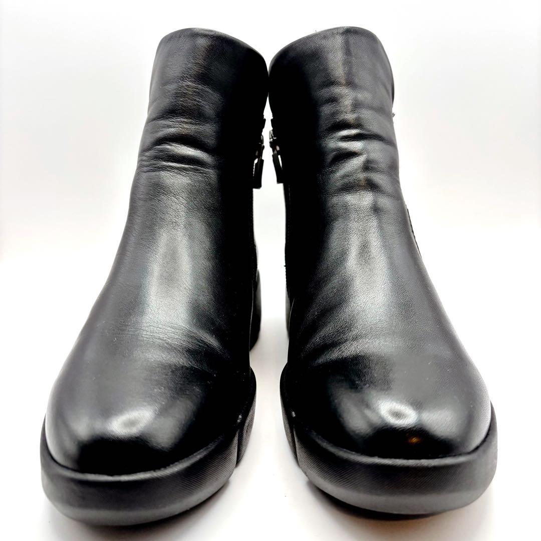 【極美品】フィットフィット　ショートブーツ サイドジップ 黒 23 レザー