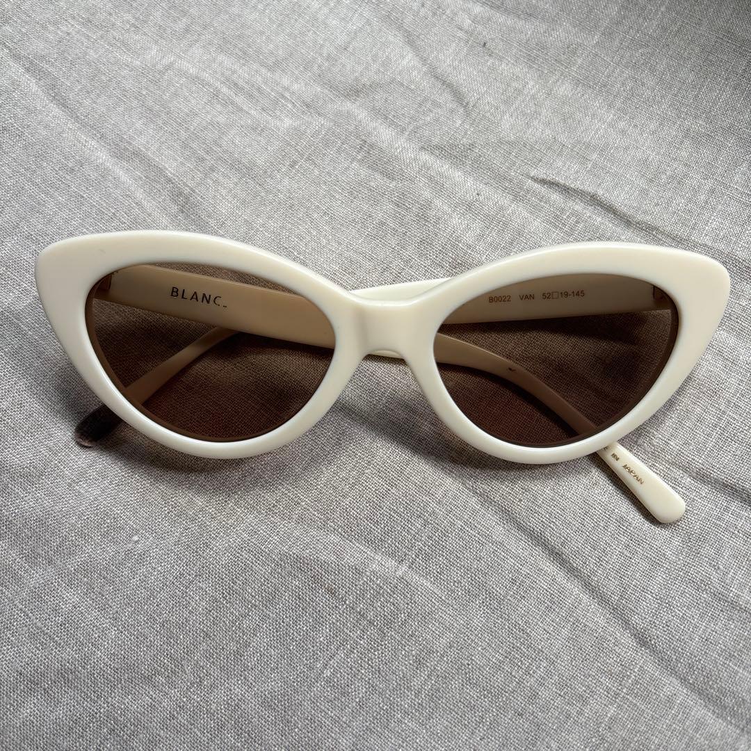 BLANC. ホワイト キャットアイサングラス