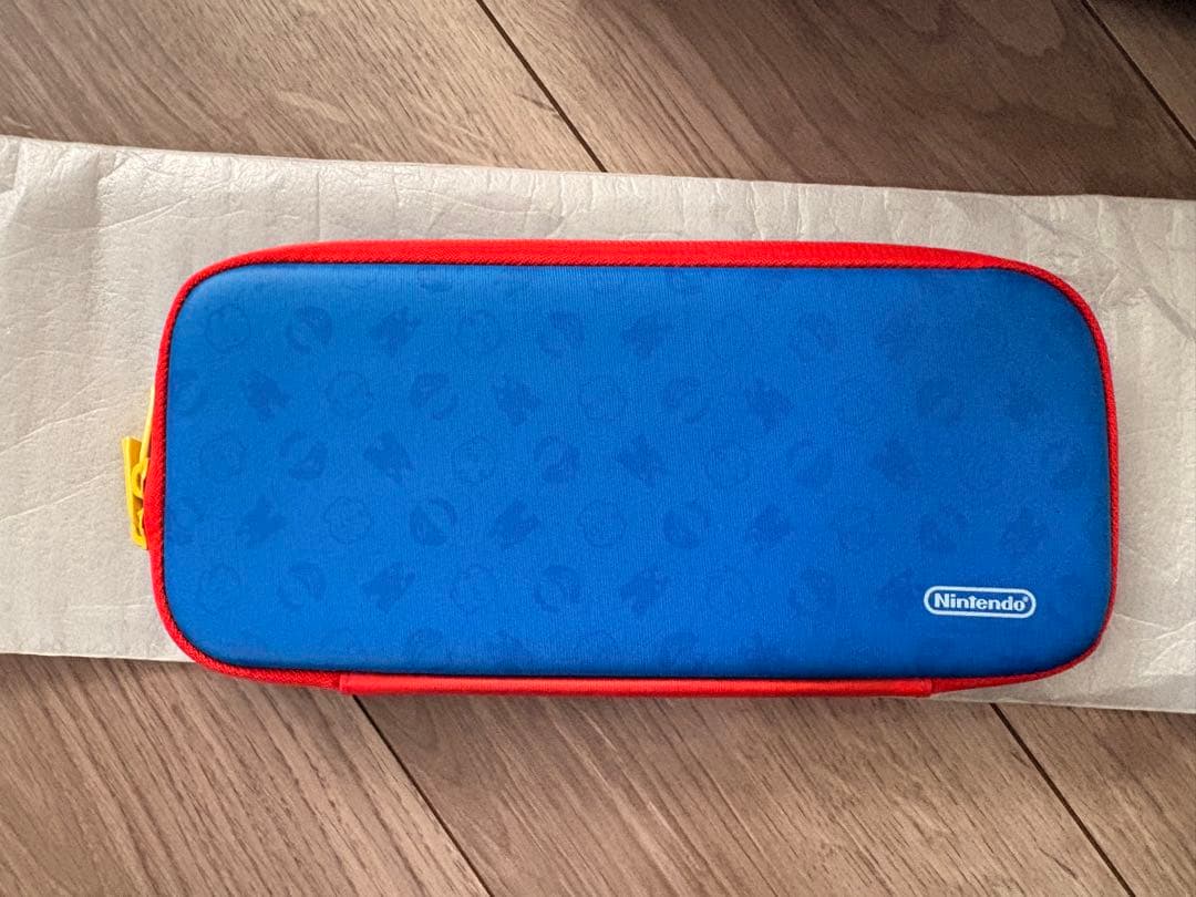 Nintendo Switch レッド 本体 + キャリングケース