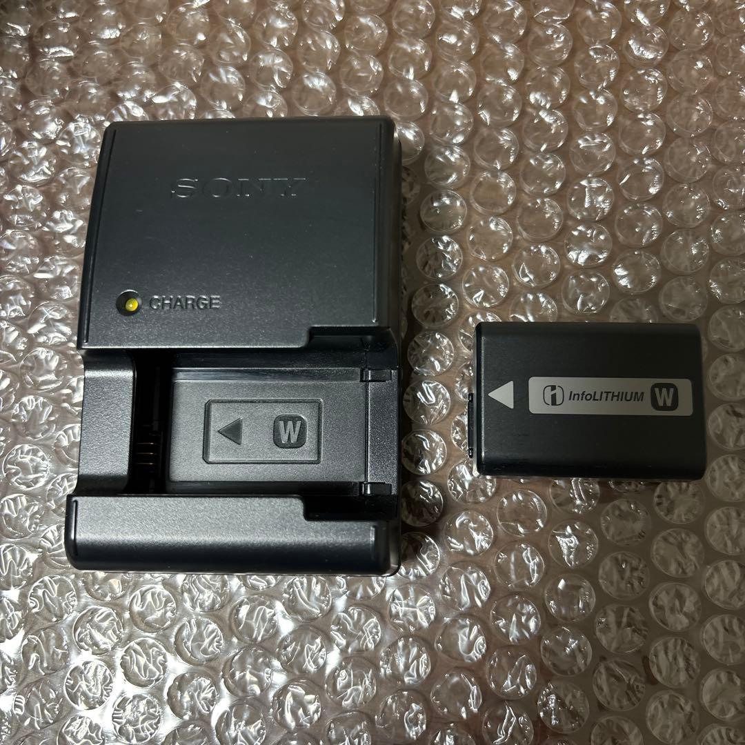 【美品】SONY/レンズ交換式デジタルカメラ　α NEX-C3ダブルレンズキット