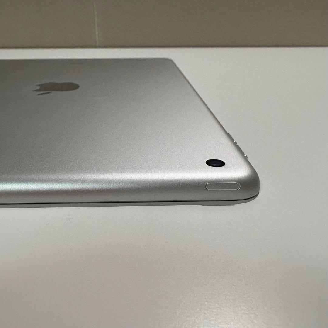 バッテリー最大容量100% iPad 第9世代　Wi-Fi 64GBシルバー