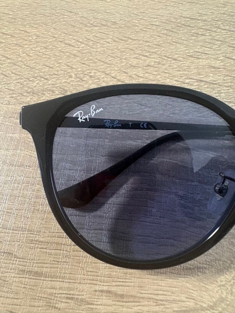 Ray-Ban RB4334D サングラス