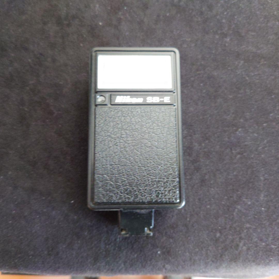 Nikon EM フィルム一眼レフカメラ　レンズ3本　ストロボ
