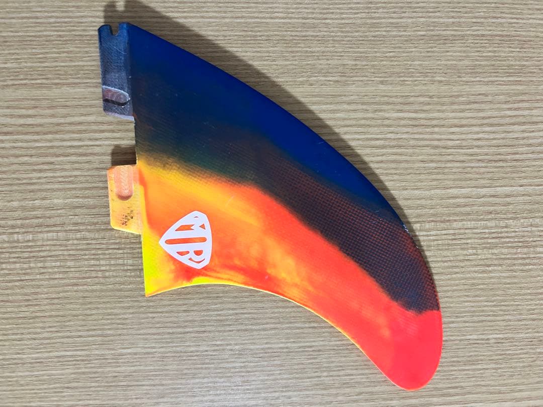 FCS II MR サーフボードフィン レインボー