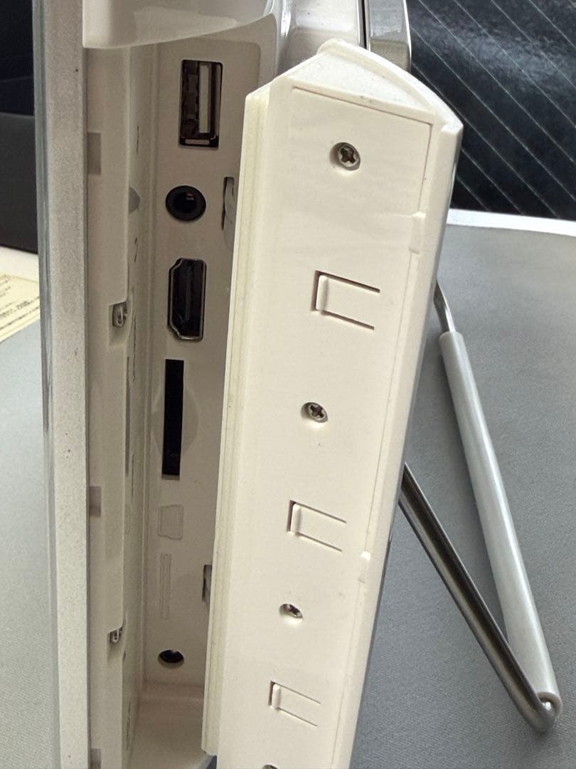 10インチ ポータブルブルーレイプレーヤー HDMI