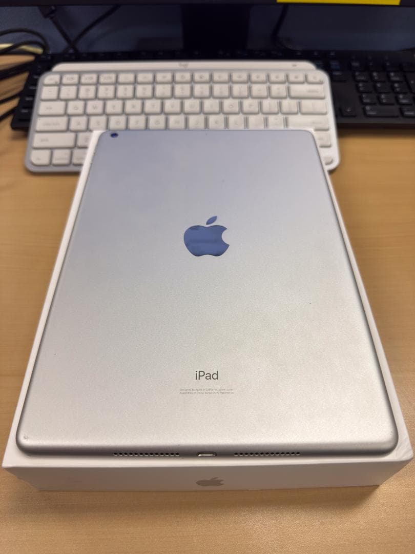 iPad 第7世代 シルバー 32GB WiFi バッテリー残量89%
