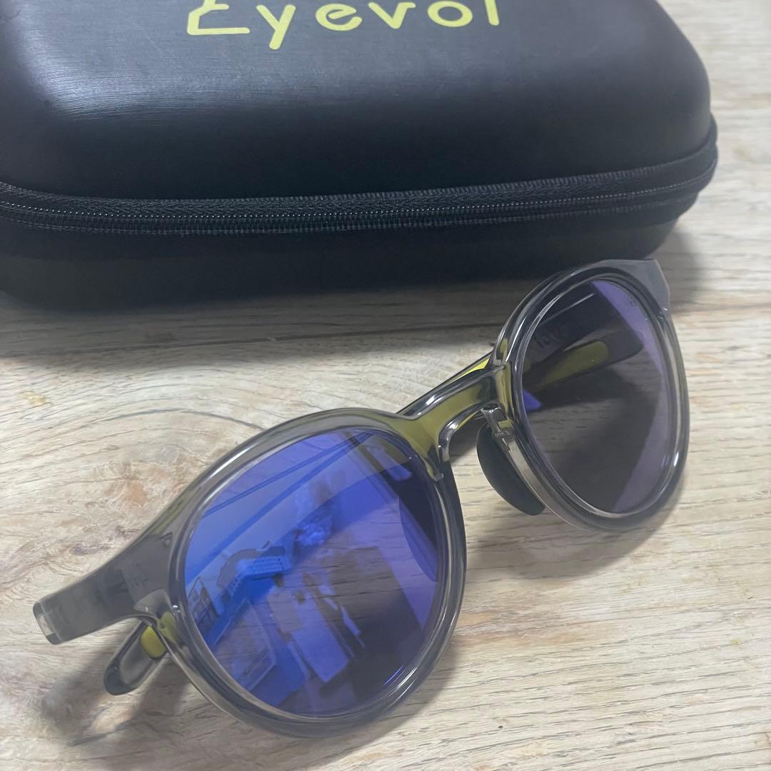 パ*ン様 美中古品! Eyevol（アイヴォル）　サングラス　ケース付き
