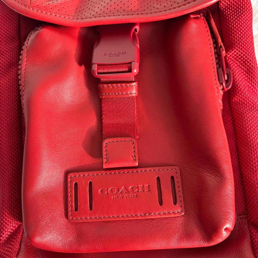 美品 COACH レンジャー ミニパック ボディバッグ 赤