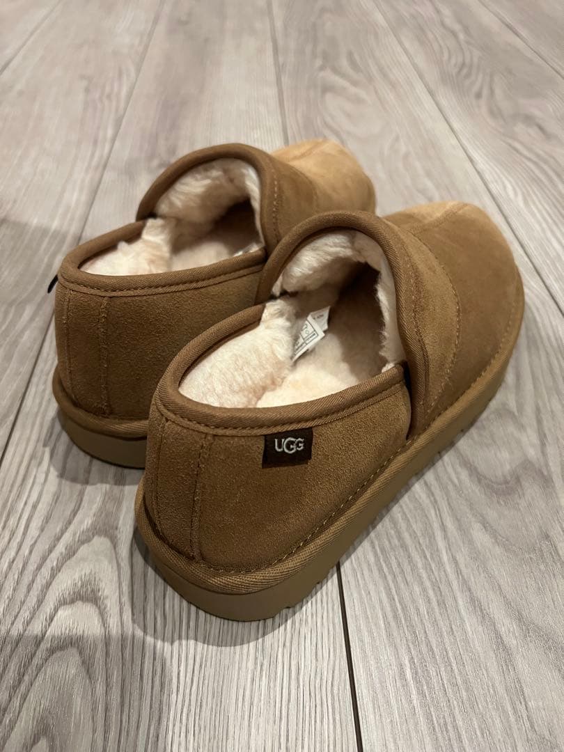 『新品未使用品』　UGG ブラウン スリッポン