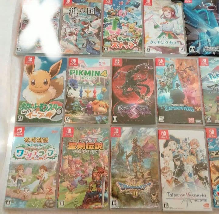 Switchソフト ２４本 マイクラ ポケットモンスター ベヨネッタ ドラクエ