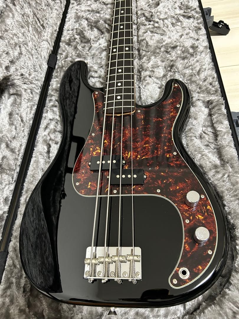 fender プレシジョンベース　極美品　ジャパンヴィンテージ　指板ブラック化