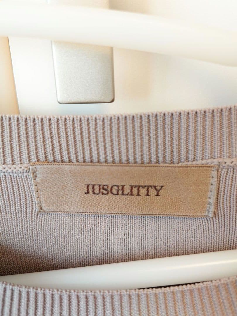 JUSGLITTY バイカラーアンサンブル モカ M 金ボタン ニット 美品