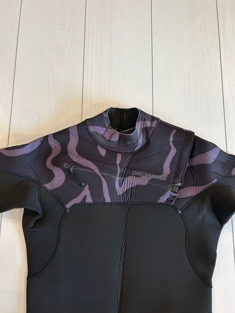キッズpatagonia フルスーツ サイズ14