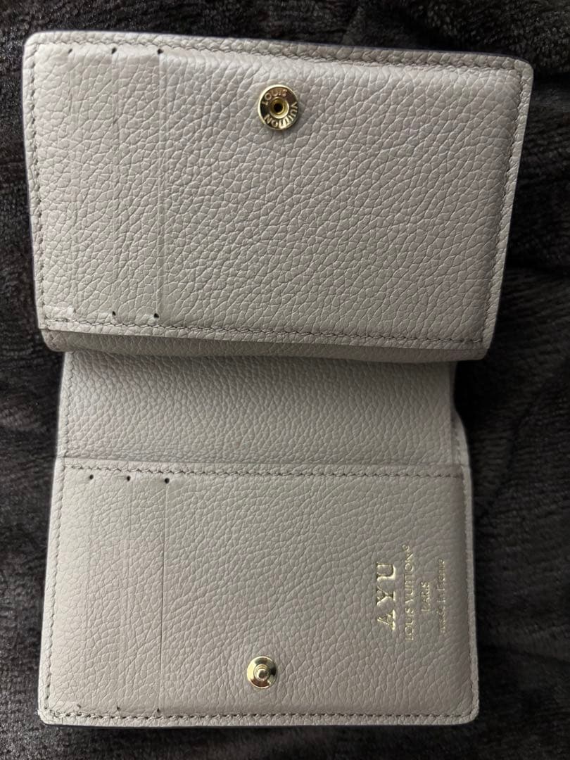 Louis Vuitton グレー 二つ折り財布