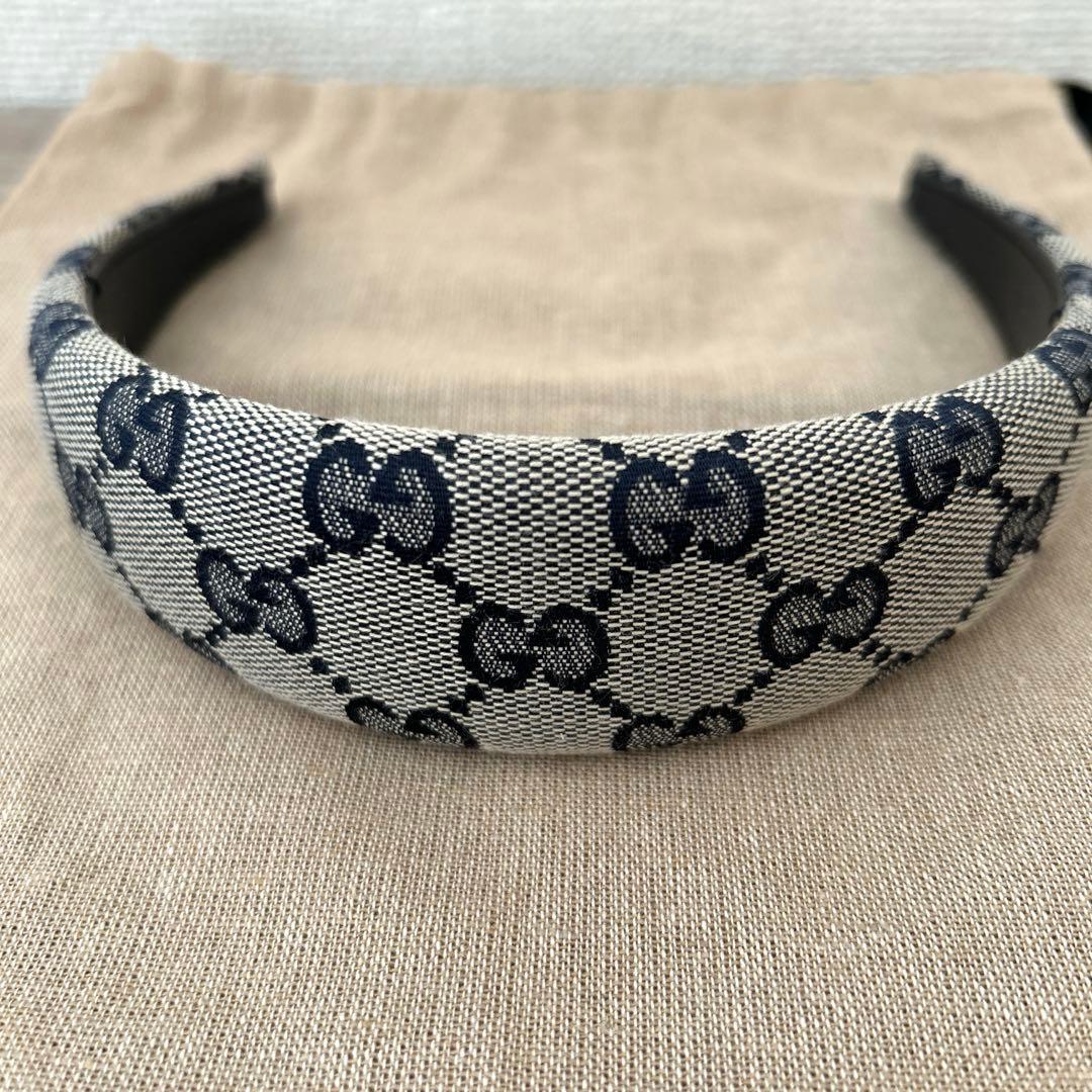 GUCCI カチューシャ GG キャンバス ヘアバンド