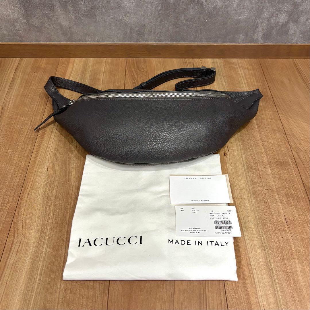 新品 IACUCCI イアクッチ ピスタッロ S CERVO ボディバッグ