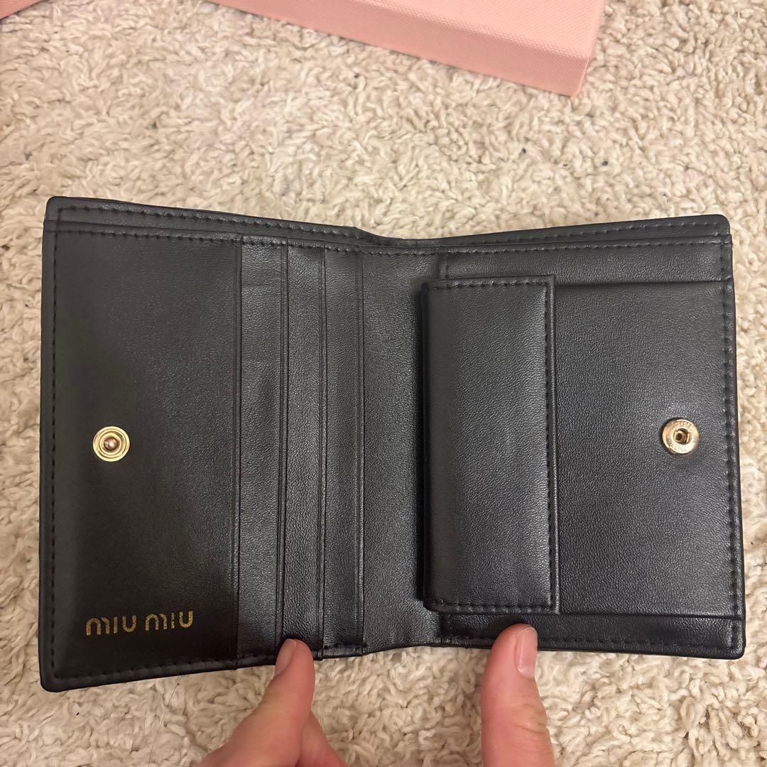 2つ折り財布