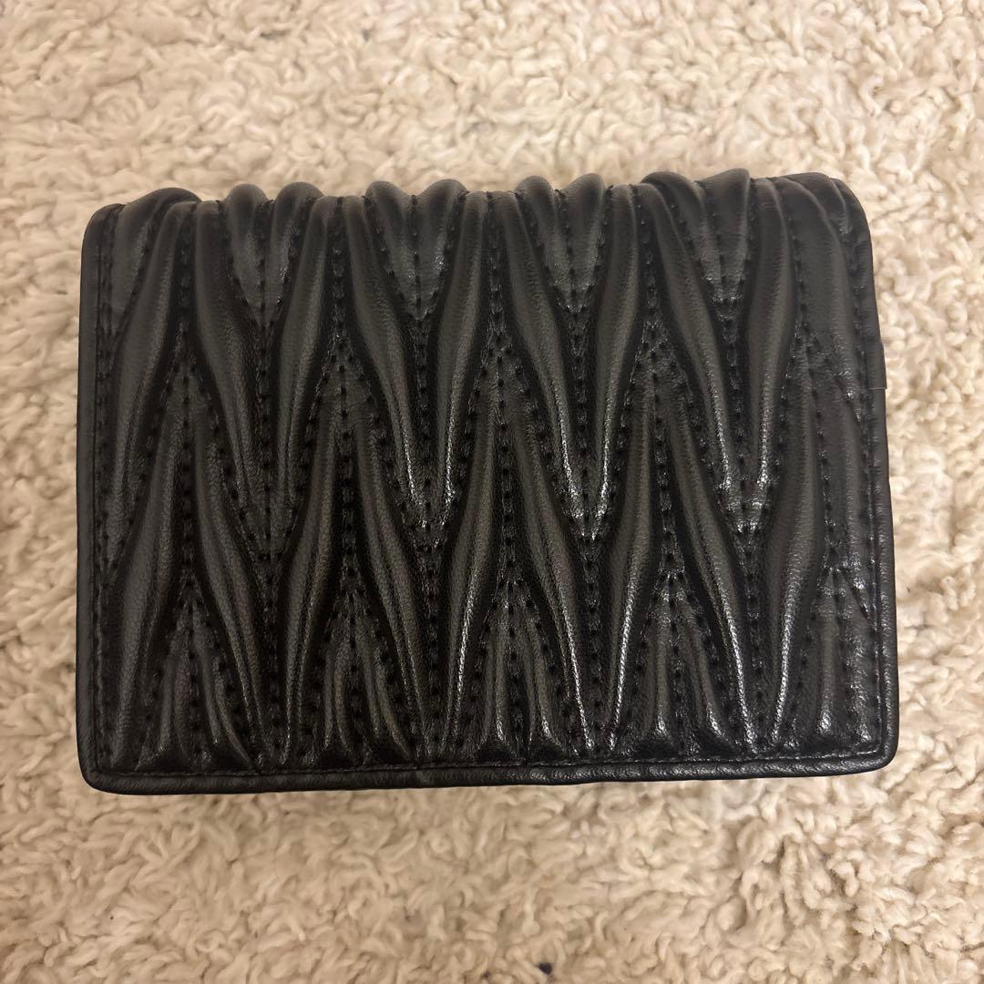 2つ折り財布