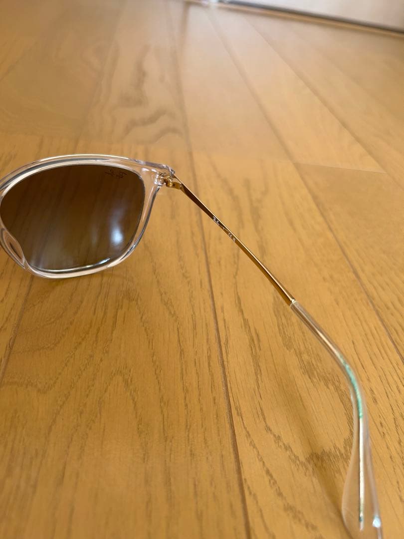 ア*心様 Ray Ban Erikaメタルグレー　サングラス　早い者勝ち