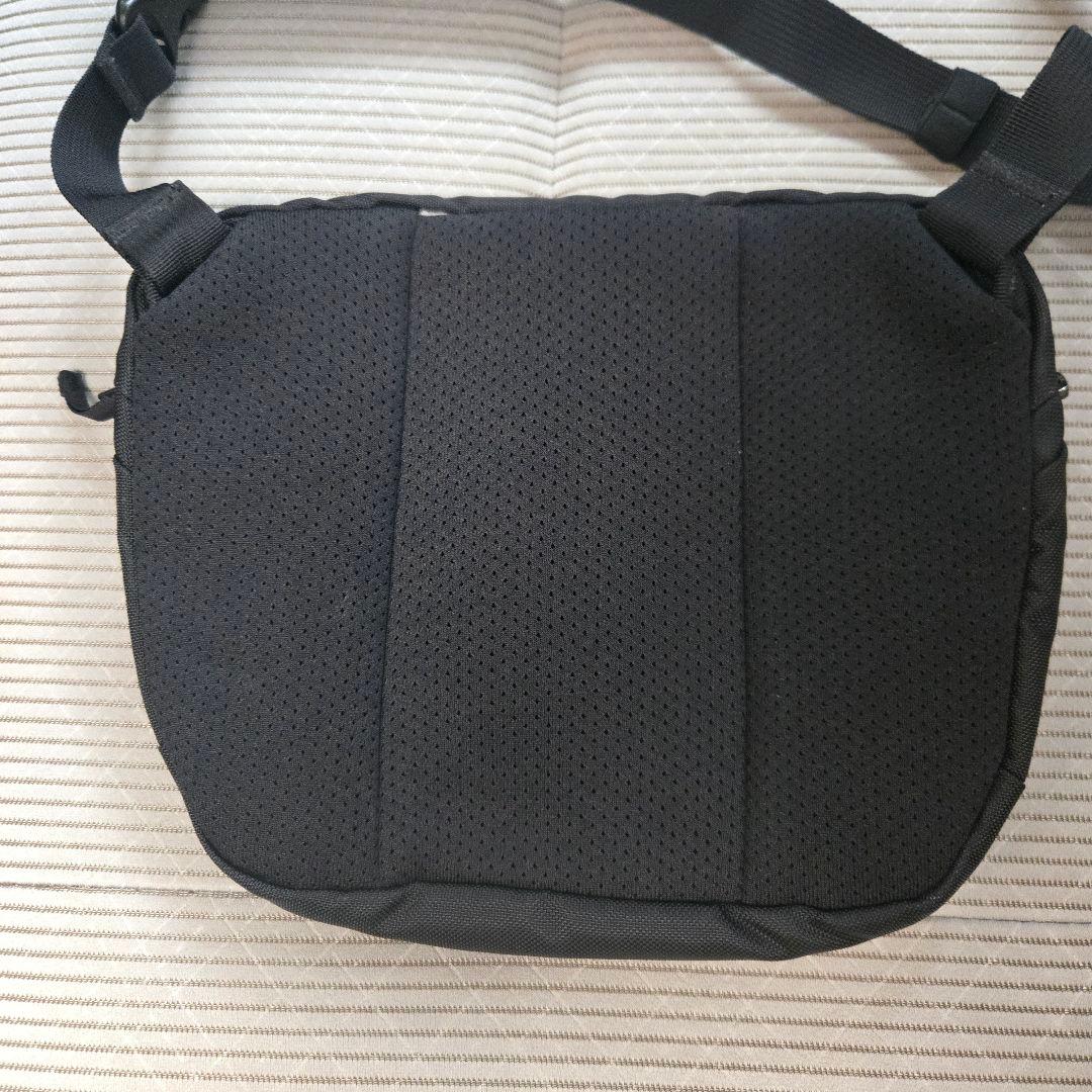 【入手困難な希少カラー極美品】アークテリクス ショルダーバッグ