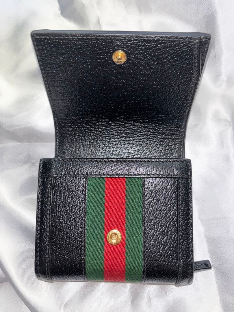 GUCCI GGロゴ 二つ折り財布 ブラック　最終値下げ