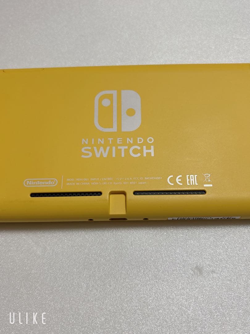 Nintendo Switch Lite イエロー 充電器付き 美品♥️