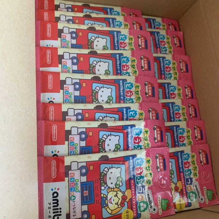 サンリオコラボ　どうぶつの森amiibo 15パック