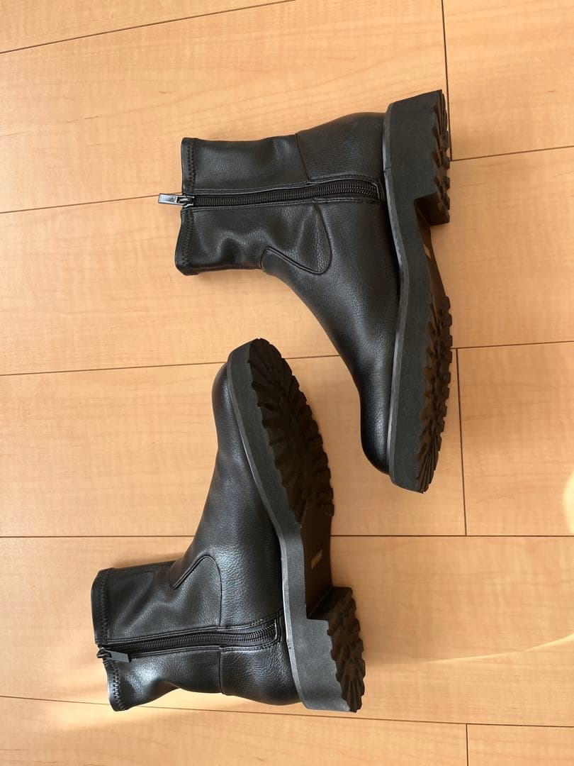 ★ LE TALON ルタロン 3.5cmトラックソールフィットショートブーツ★