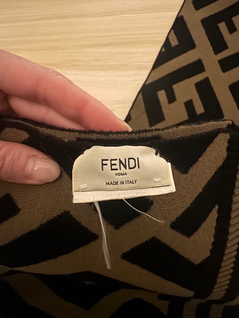 美品 FENDI FF マフラー ブラウン ブラック イタリア製