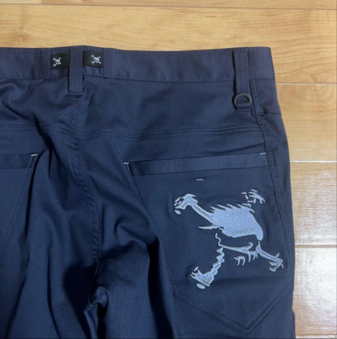 新品 オークリー OAKLEYメンズ スカル刺繍3Dテーパードパンツ　W92