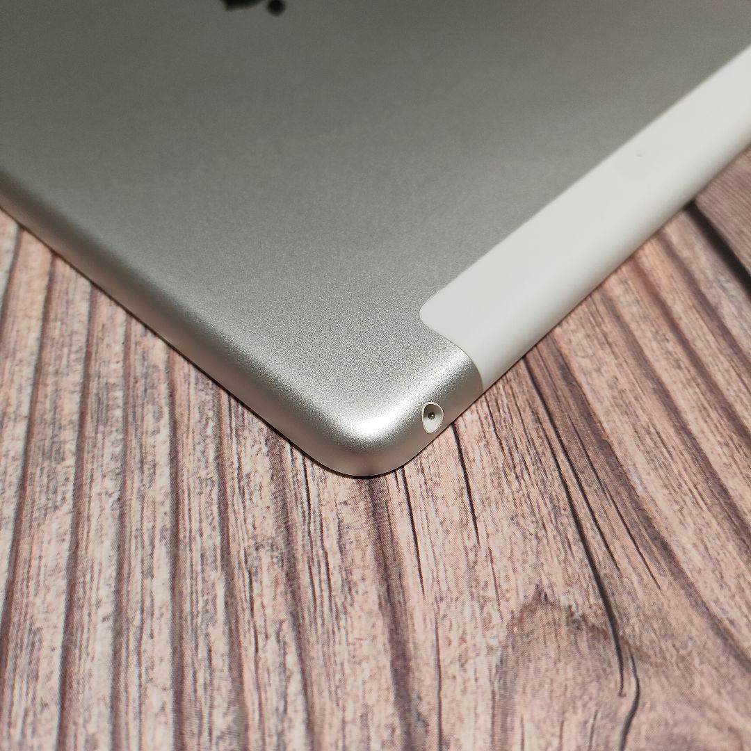 iPad 第7世代 128GB SIMフリー シルバー バッテリー98%