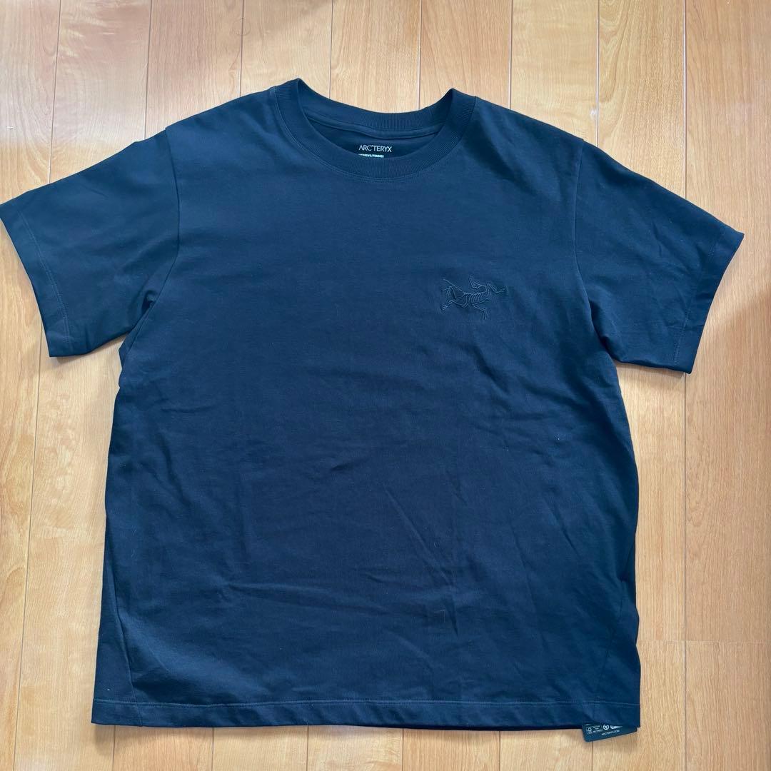 ARC'TERYX Tシャツ 新品タグ付き L 半袖 黒ロゴ アークテリクス