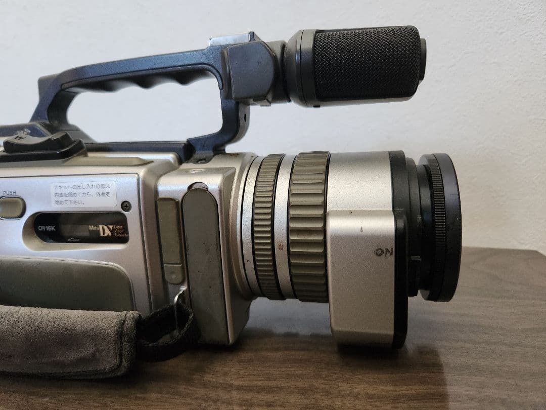 値下げ中Sony DCR-VX2000CCD-VX1HDR-HC3ビデオカメラ