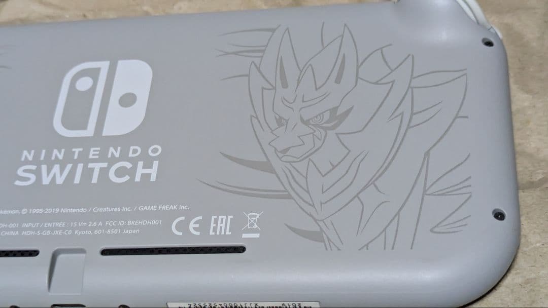 Nintendo switch lightザシアン·マゼンタ 充電器付き　箱無し