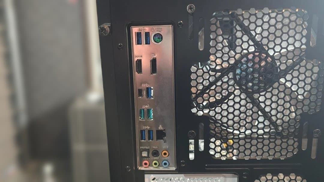 Win11/Ryzen7/メモリ32GB/RX480/M.2 自作PC