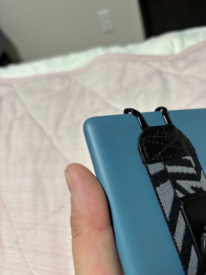 Kindle Paperwhite (第10世代) 本体　バンド、フィルム付き