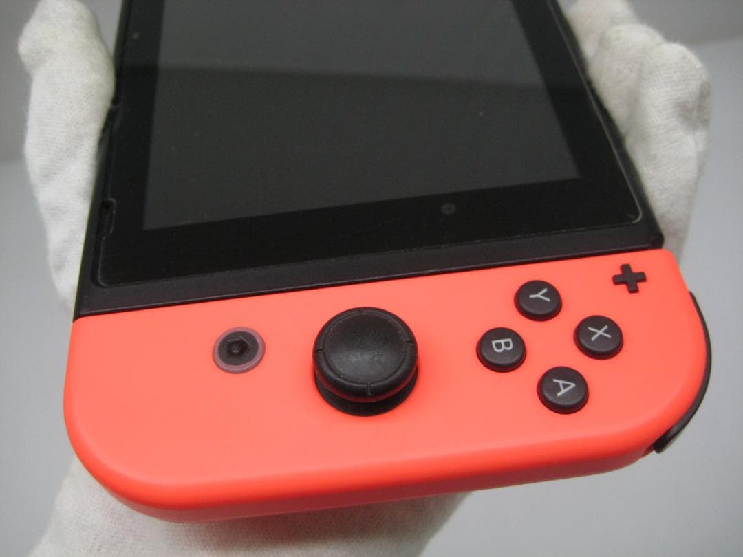 値下げ　Nintendo Switch 本体 青/赤 ケース付き
